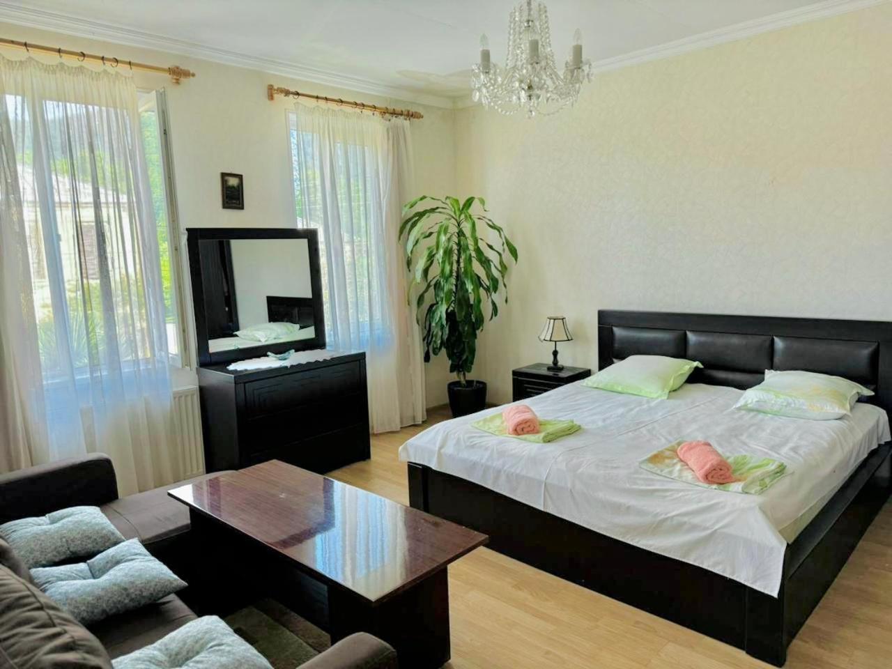 Home Inn-Guesthouse Lagodekhi Kültér fotó