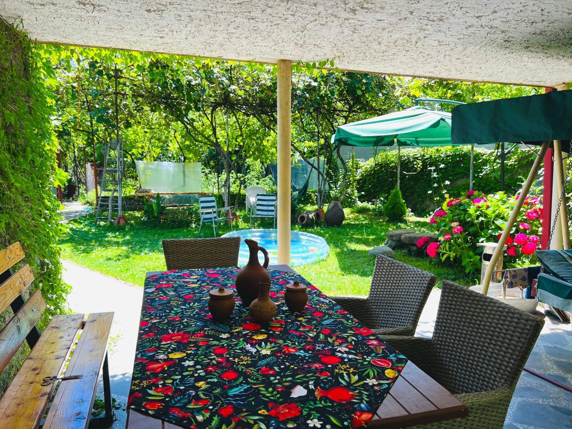 Home Inn-Guesthouse Lagodekhi Kültér fotó