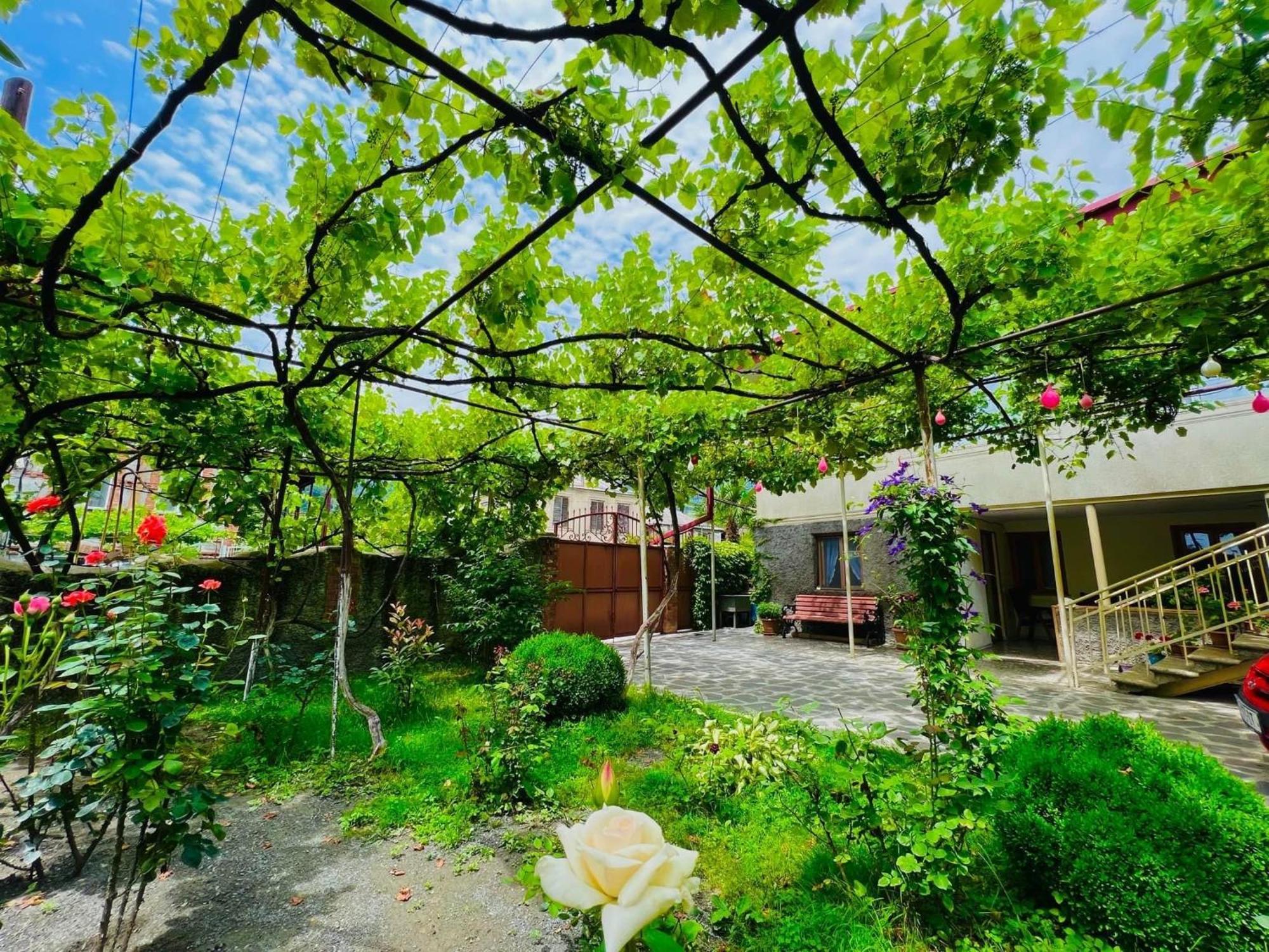 Home Inn-Guesthouse Lagodekhi Kültér fotó