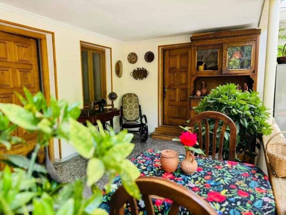 Home Inn-Guesthouse Lagodekhi Kültér fotó